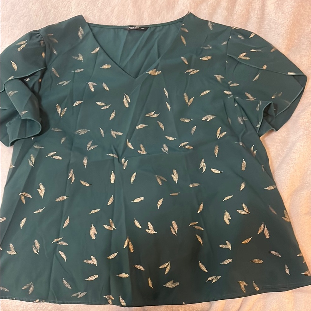 Elegant Green Leaf Print Women's Top